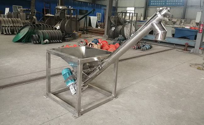 ls螺旋輸送機：型號齊全，結(jié)構(gòu)簡單，占地面積小，輸送能力強。